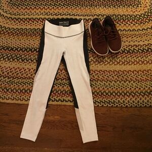 Outdoor Voices White & Black Leggings (S)